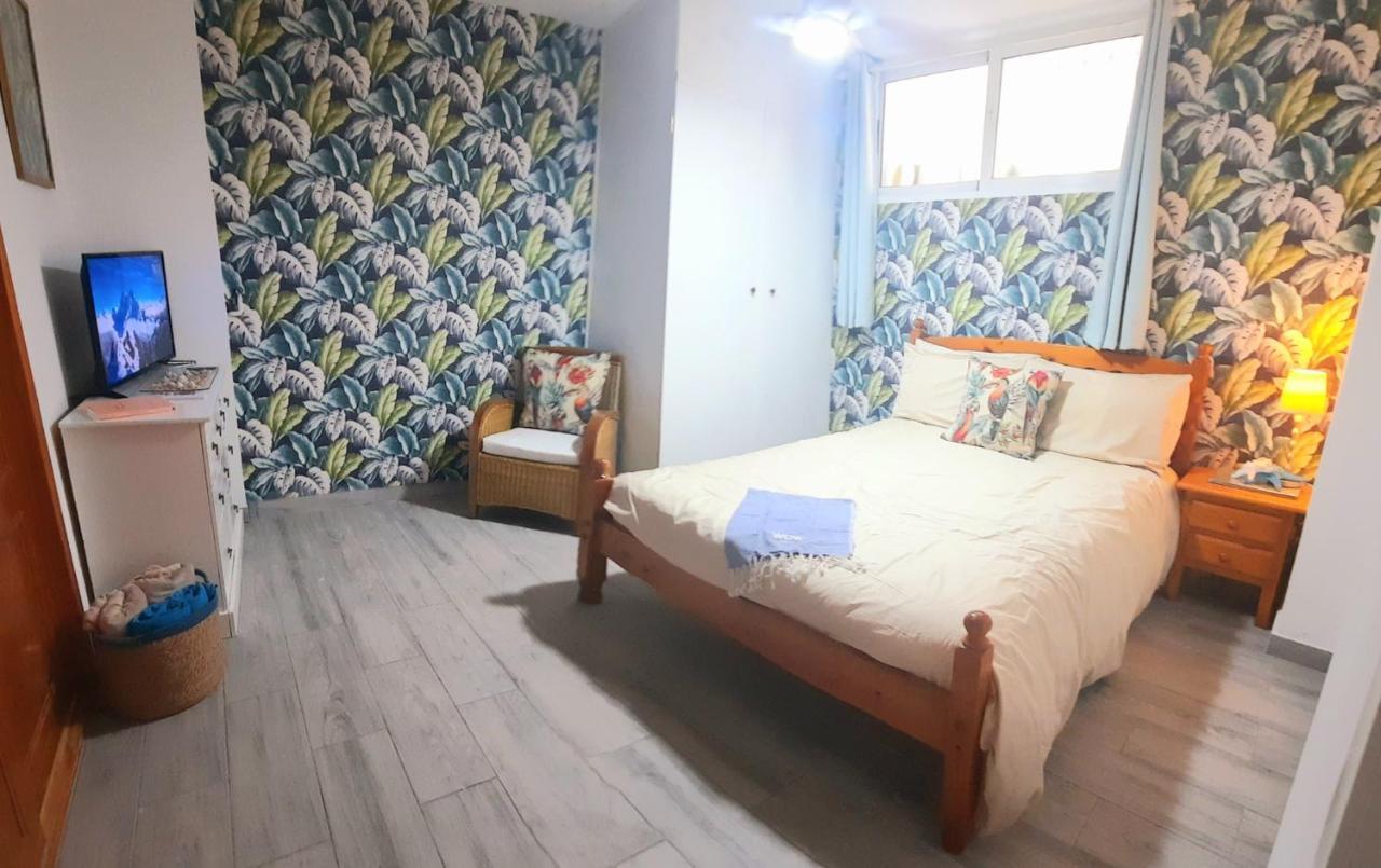 Fabulous Detached Large Villa 5 Bedrooms 3 Bathrooms Backing Onto Villamartin Golf Course Екстер'єр фото